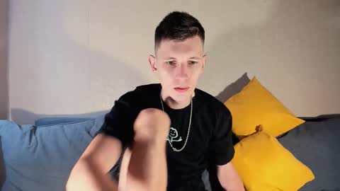 Snapshot of kevin_hornyyy chatting on 11.17.25 kevin online show from 11.17.25