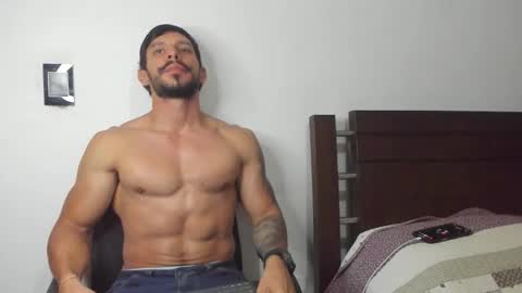 Snapshot of kevin_malone22 chatting on 11.08.25 kevin_malone22 online show from 11.08.25