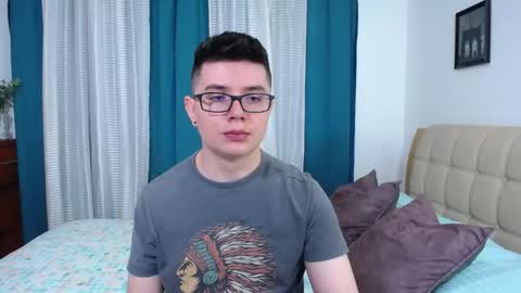 Snapshot of kevinhunts chatting on 02.01.26 Kevin online show from 02.01.26