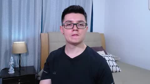 Snapshot of kevinhunts chatting on 02.26.26 Kevin online show from 02.26.26