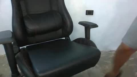 Snapshot of kevis410977 chatting on 03.20.26 kevis410977 online show from 03.20.26