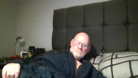 kevlooking4sez online show from 12.24.24