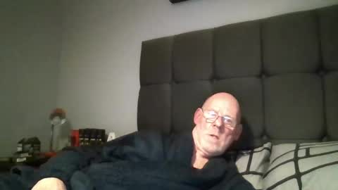 kevlooking4sez online show from 01.28.25