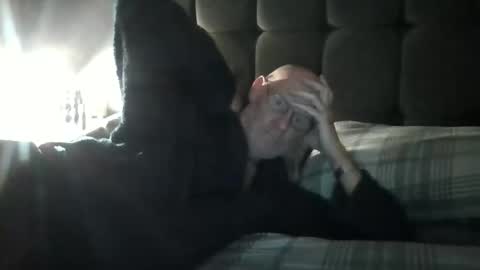 kevlooking4sez online show from 10.27.25