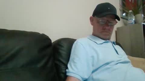 Snapshot of kevlooking4sez chatting on 05.24.26 kevlooking4sez online show from 05.24.26