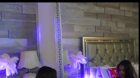 keylaconner online show from 02.18.25