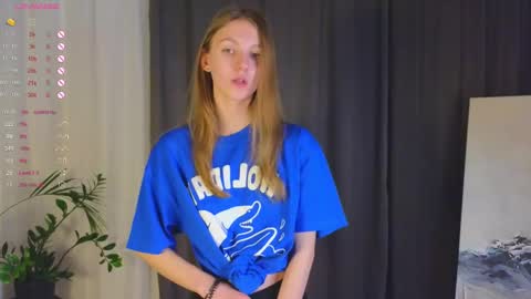 Hi Im Mary Glad to see you in my room  PVT is open online show from 03.01.25