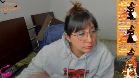 Snapshot of keyt_foxxx chatting on 10.16.25 Danna Sofia online show from 10.16.25