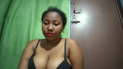 kezia0910 online show from 10.14.25