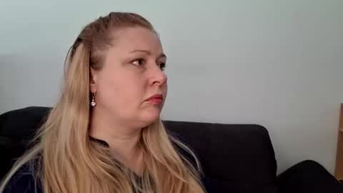 Snapshot of khaleesi0890 chatting on 11.12.25 khaleesi0890 online show from 11.12.25