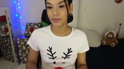 Snapshot of kharelys_777 chatting on 12.26.24 Karelys M. online show from 12.26.24