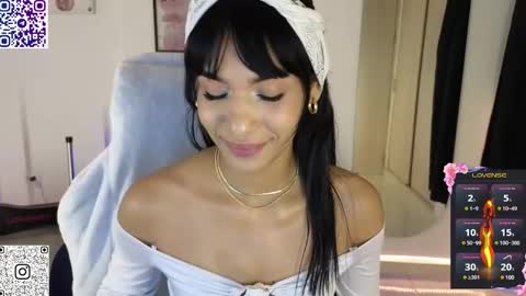 Snapshot of kharelys_777 chatting on 01.15.25 Karelys M. online show from 01.15.25