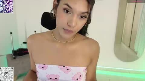 Snapshot of kharelys_777 chatting on 01.27.25 Karelys M. online show from 01.27.25