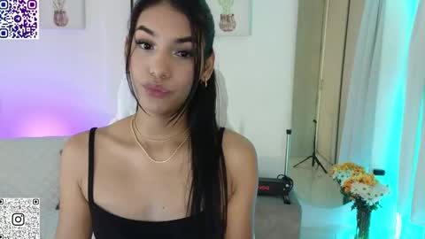 Snapshot of kharelys_777 chatting on 02.14.25 Karelys M. online show from 02.14.25