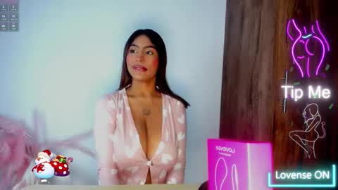 khate_smith online show from 10.25.25