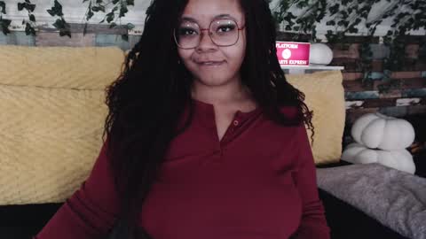 Snapshot of khayaparker chatting on 02.12.25 Khaya online show from 02.12.25