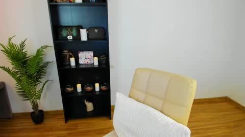 Khloe online show from 03.27.26