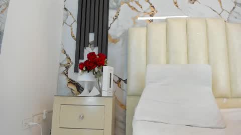 Khloe online show from 02.20.25