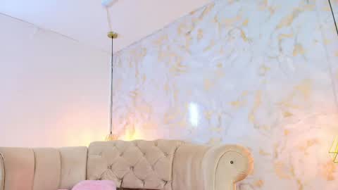 Khloe online show from 05.16.26