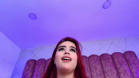 khloejohnson online show from 10.07.25