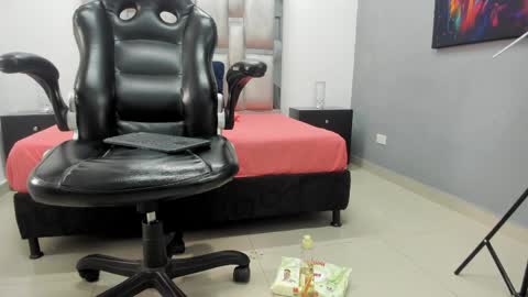 Kris Evans online show from 04.12.26