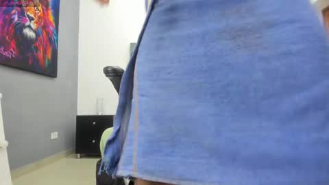 Snapshot of khris__evans chatting on 05.14.26 Kris Evans online show from 05.14.26