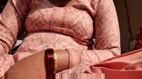 khushisinghh online show from 01.14.25