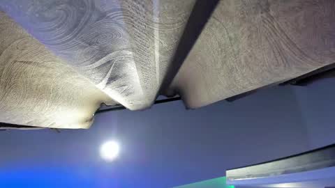    N         M online show from 11.12.25