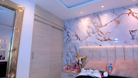    N         M online show from 04.12.26