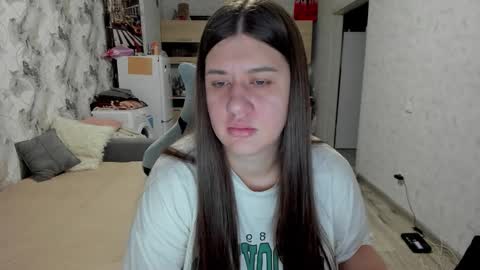 kianna_dior_ online show from 11.16.25