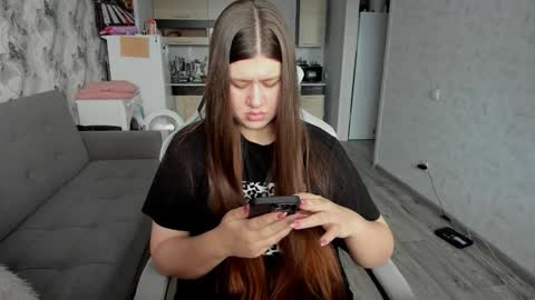 kianna_dior_ online show from 12.05.25