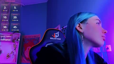 Kira online show from 09.22.25