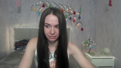 Snapshot of kiaracriegs chatting on 04.08.26 Kara online show from 04.08.26