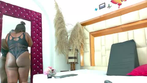 Kiara... online show from 04.18.26