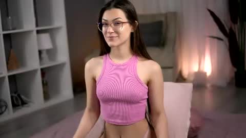 Snapshot of kiaravalez chatting on 06.21.26 KlaraValez online show from 06.21.26