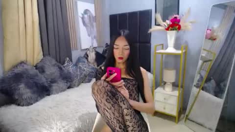 kieramoore online show from 10.23.25