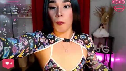 Im Mia online show from 10.31.25