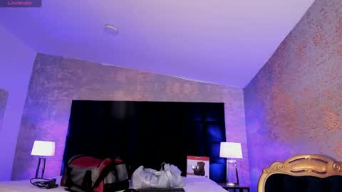 Kim online show from 02.12.25