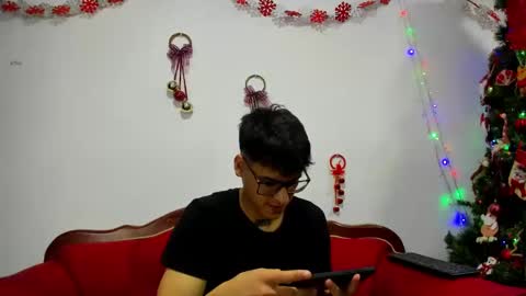 Snapshot of kiindred_ chatting on 01.11.25 Koddy and Volddy online show from 01.11.25