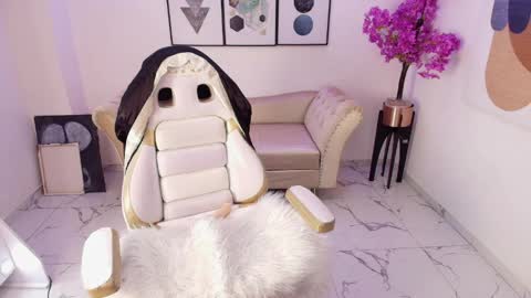 Snapshot of kiitty__meow chatting on 04.11.26 Kitty online show from 04.11.26