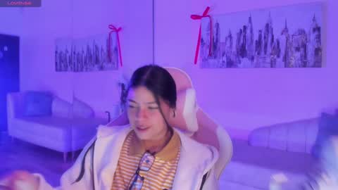 Snapshot of kiki_cams chatting on 12.12.24 kIKI online show from 12.12.24