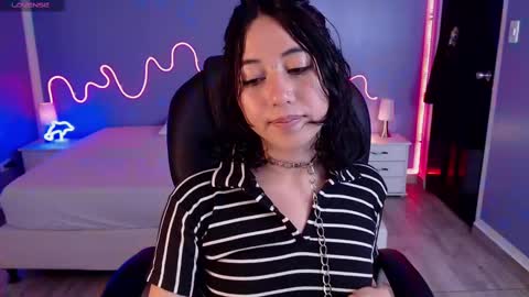 Snapshot of kiki_cams chatting on 02.24.25 kIKI online show from 02.24.25