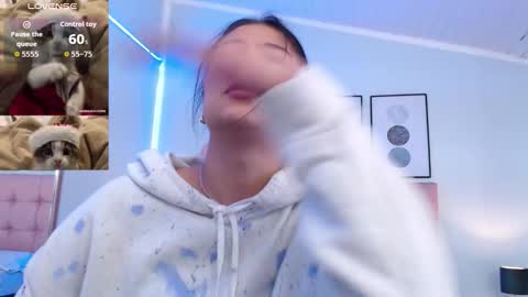 Snapshot of kiki_cams chatting on 11.15.25 kIKI online show from 11.15.25