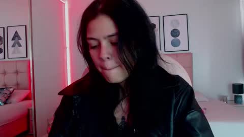 Snapshot of kiki_cams chatting on 01.09.26 kIKI online show from 01.09.26