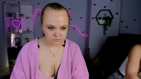 kiki_swan online show from 06.08.26