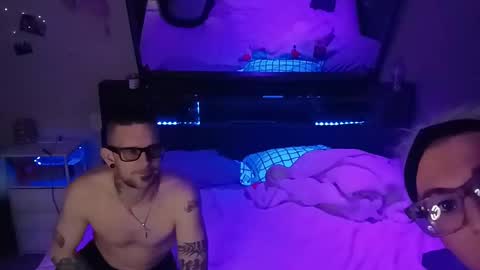 kikilovespartylights online show from 02.25.25