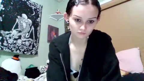 Kat 3 online show from 11.25.25