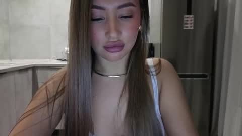 Snapshot of killer__girls chatting on 11.24.25 EvaAnna online show from 11.24.25