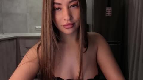 Snapshot of killer__girls chatting on 12.15.25 EvaAnna online show from 12.15.25