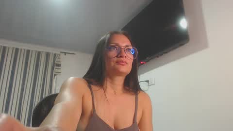 Snapshot of killey_saints chatting on 02.16.25 killey online show from 02.16.25